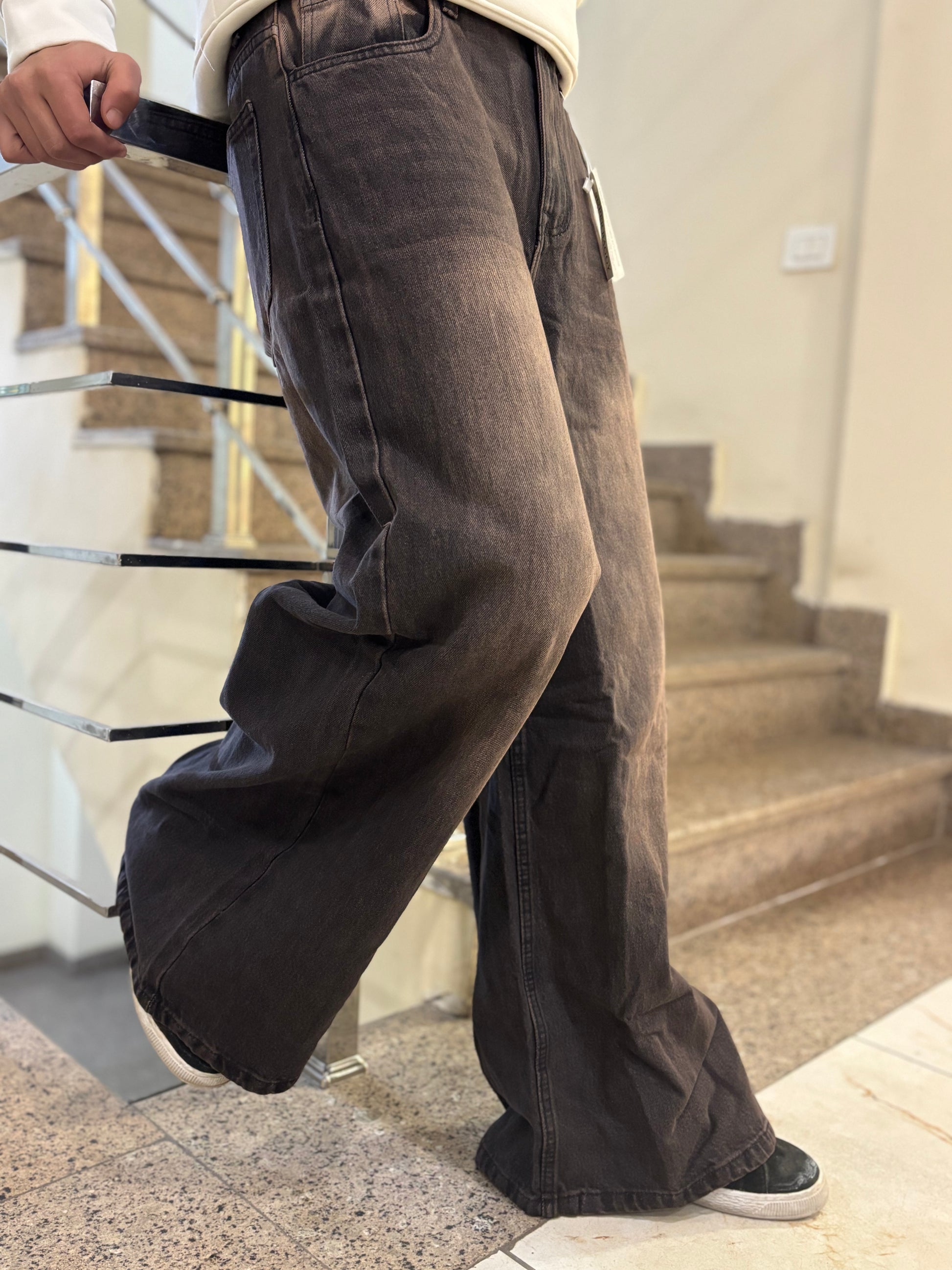 Men's Super Baggy Wide Leg Vintage Dusty Pink Wash Jeans Side View