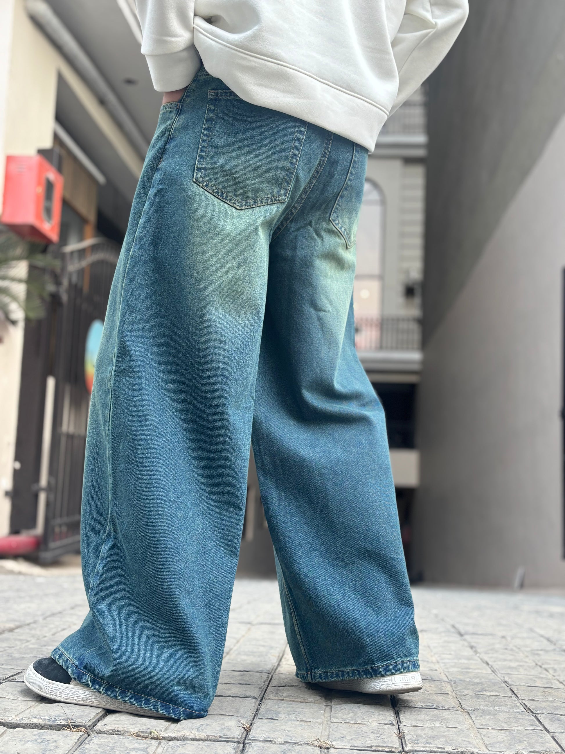 Men's Super Baggy Wide Leg Vintage Light Bluishgreen Wash Jeans Side Back View