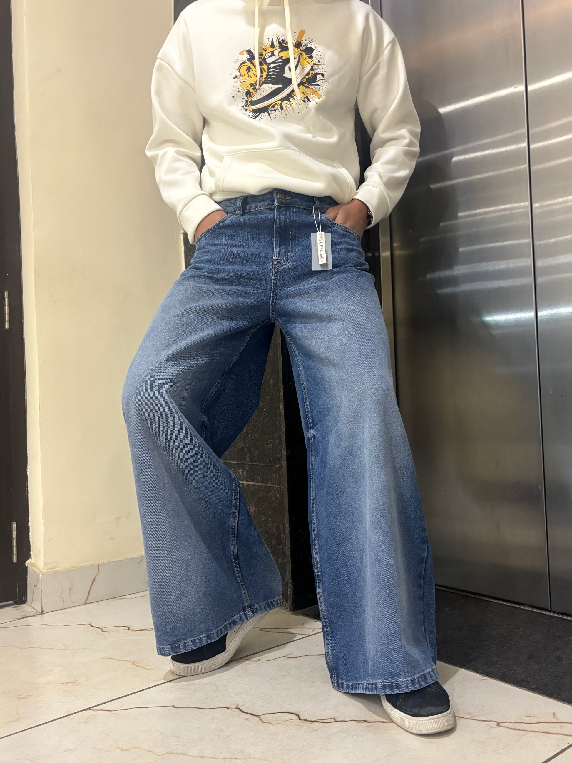 Men’s Baggy Fit Ultra Wide Leg Jeans in Mid Blue Wash Fit View