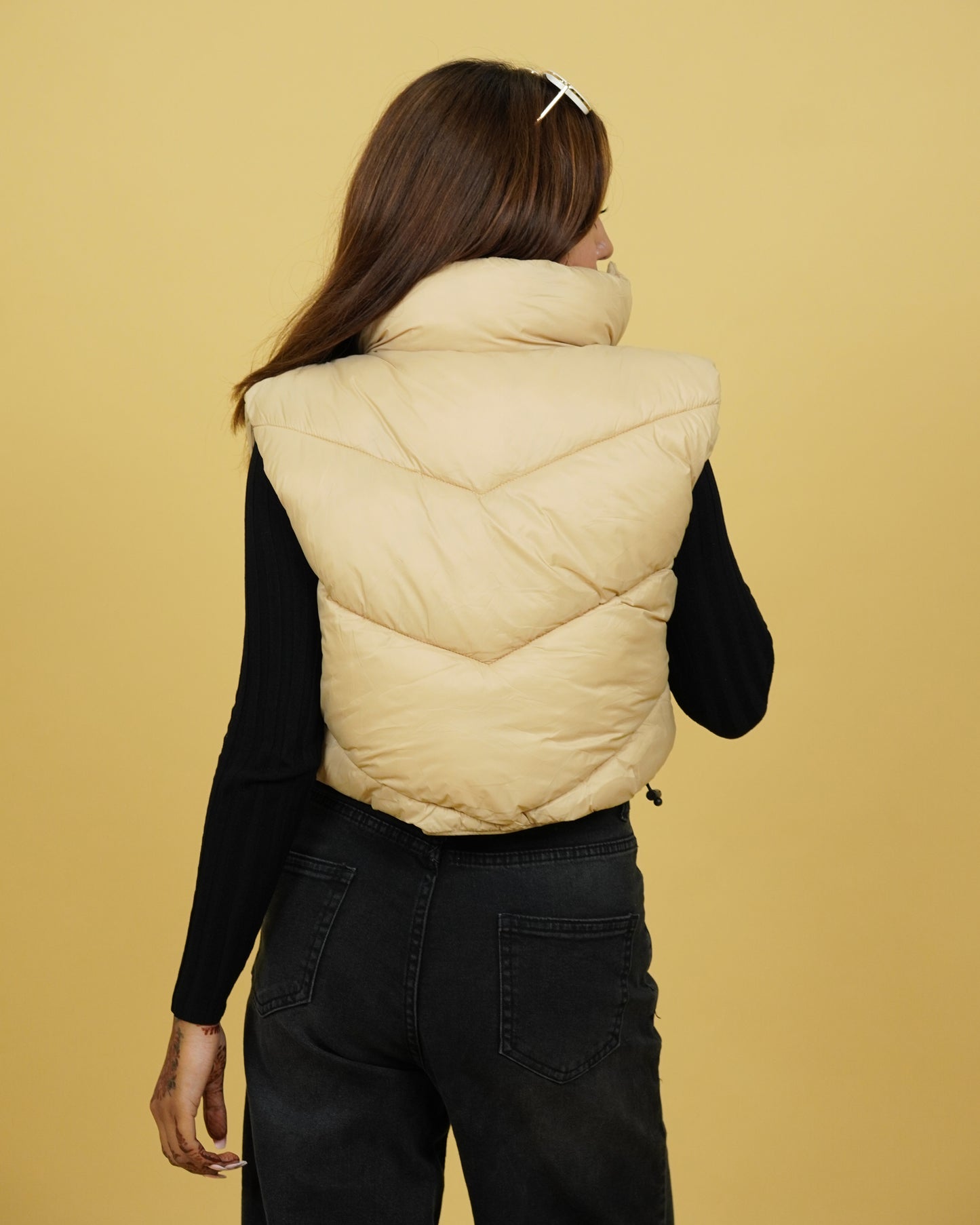 Women’s Beige Sleeveless Puffer Jacket