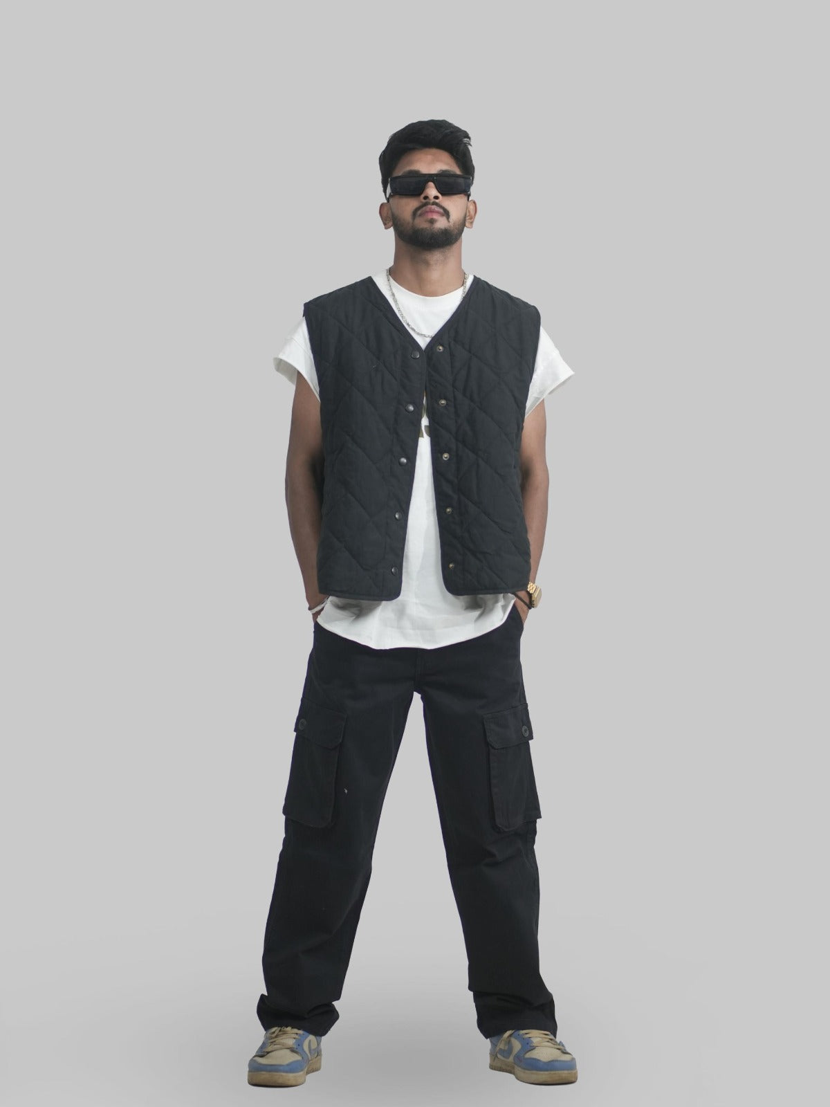 Men Black Cotton Lycra 6 Pocket Cargo Pants Front View