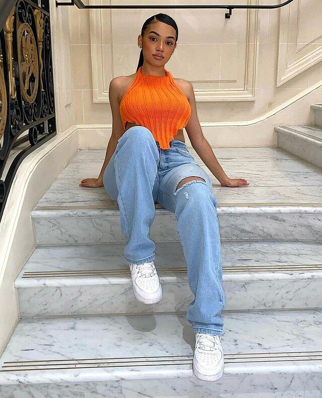  Women Light Blue Knee Ripped Straight Leg Jeans Setting View