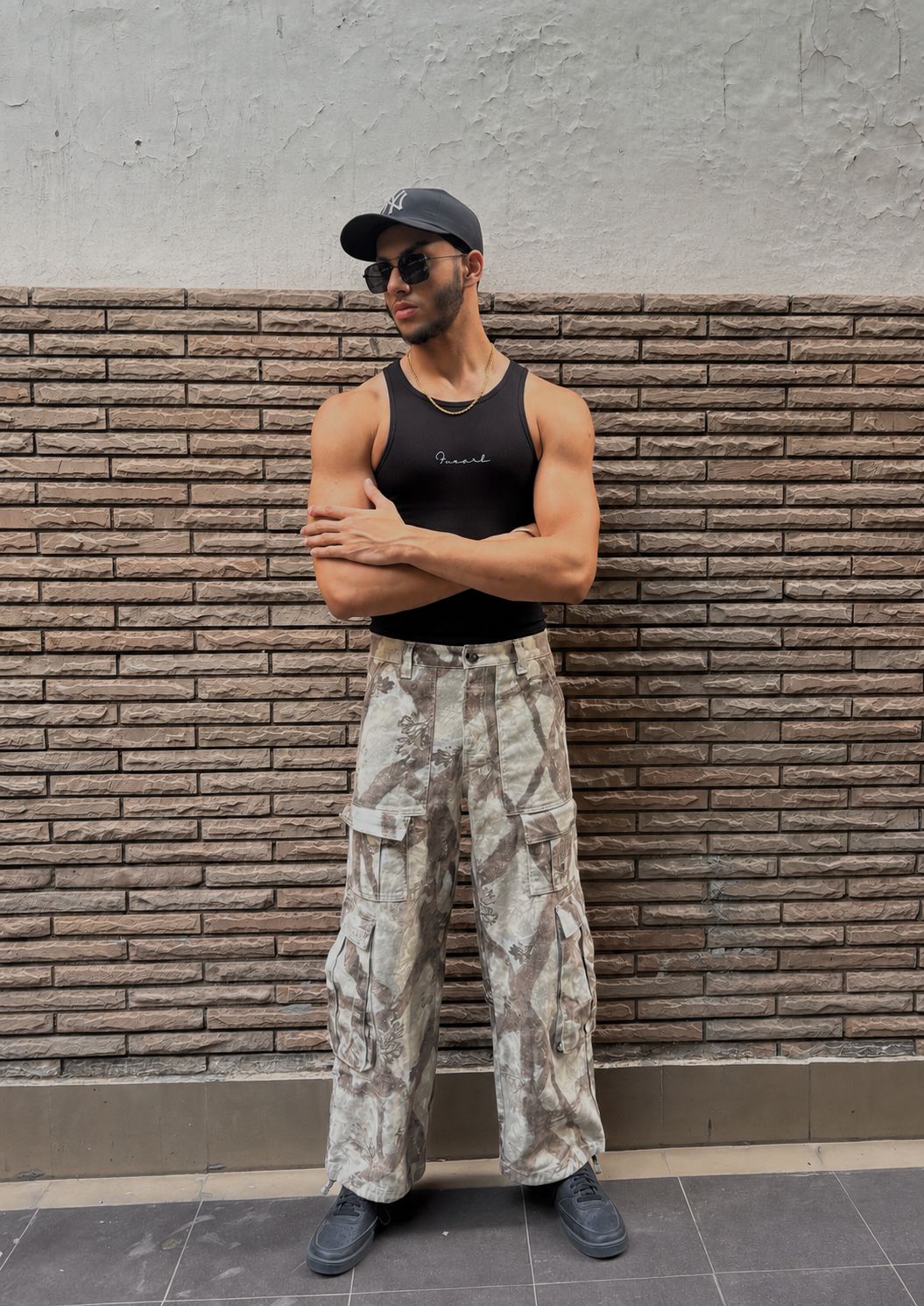 Men's 8 Pocket Realtree Camo Wide Leg Baggy Cargo Pants