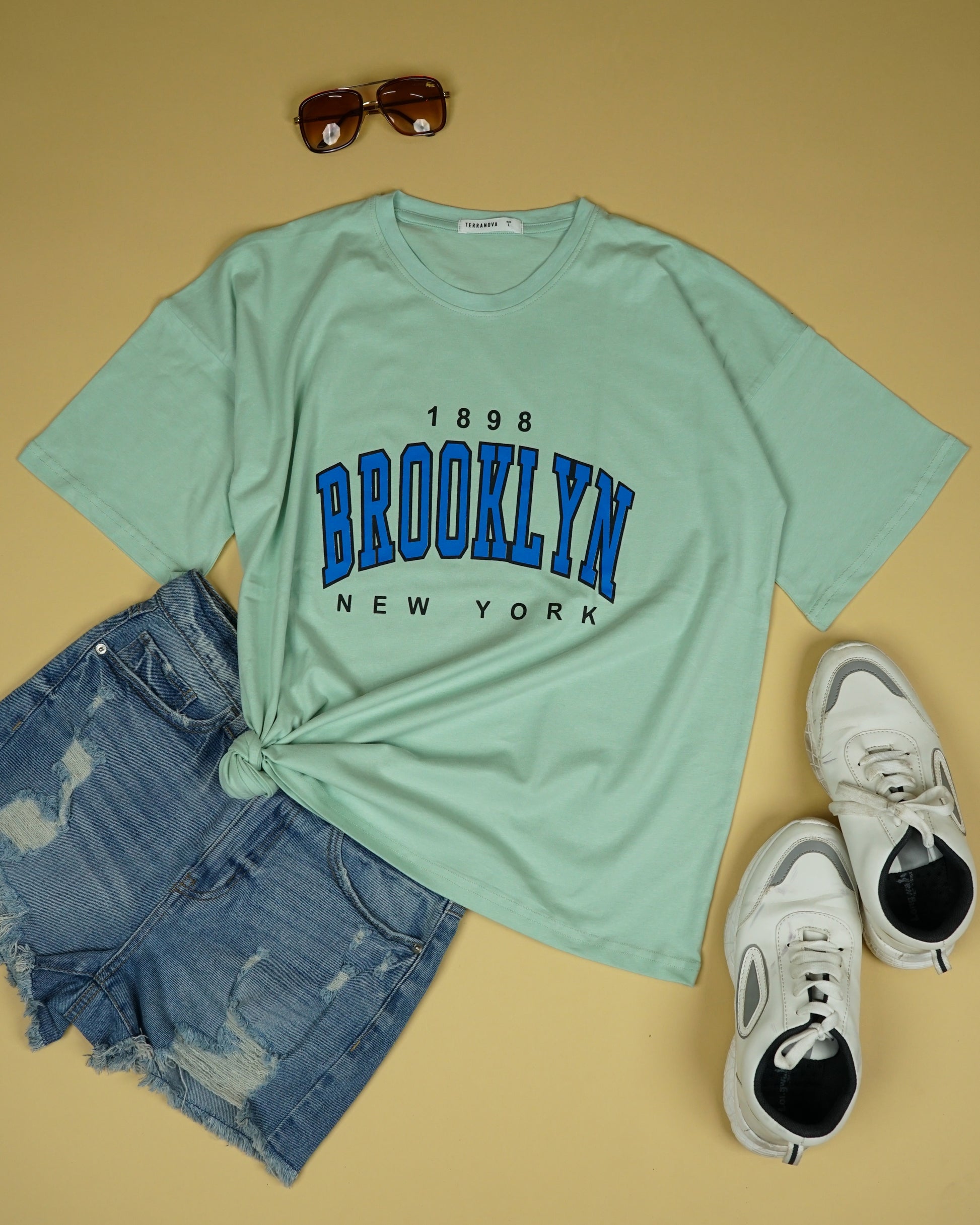 Womens Pista Oversized T-Shirt Front View