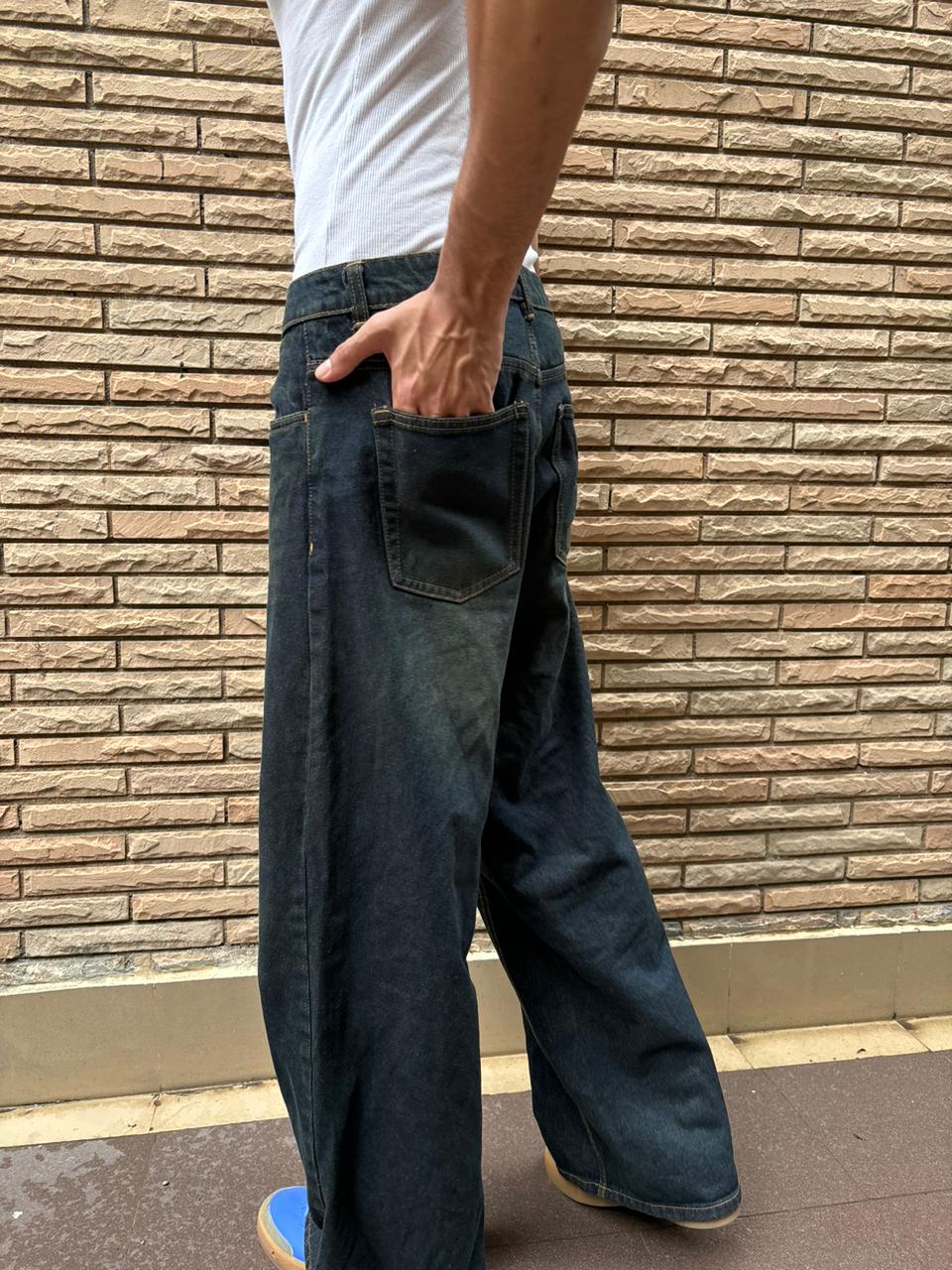 Men Wide Leg Vintage Wash Baggy Jeans